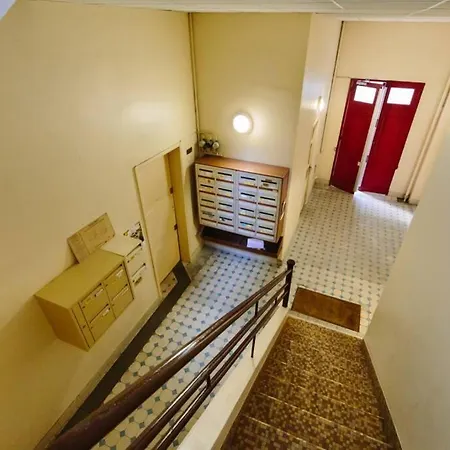 Le Confluent : T1bis Chateau / Gare / Lieu Unique * Nantes